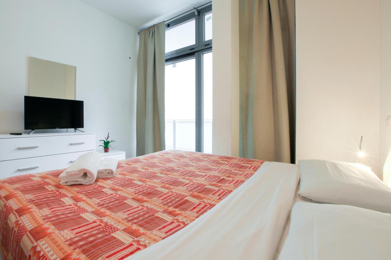 Red Line Apartments Milano Bagian luar foto