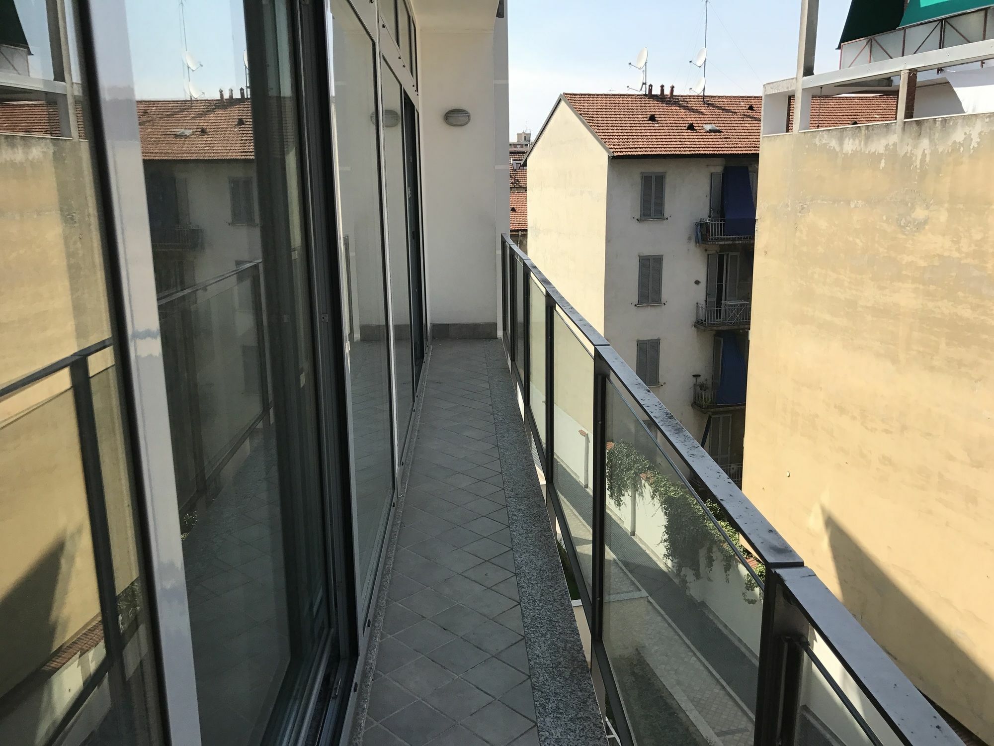 Red Line Apartments Milano Bagian luar foto