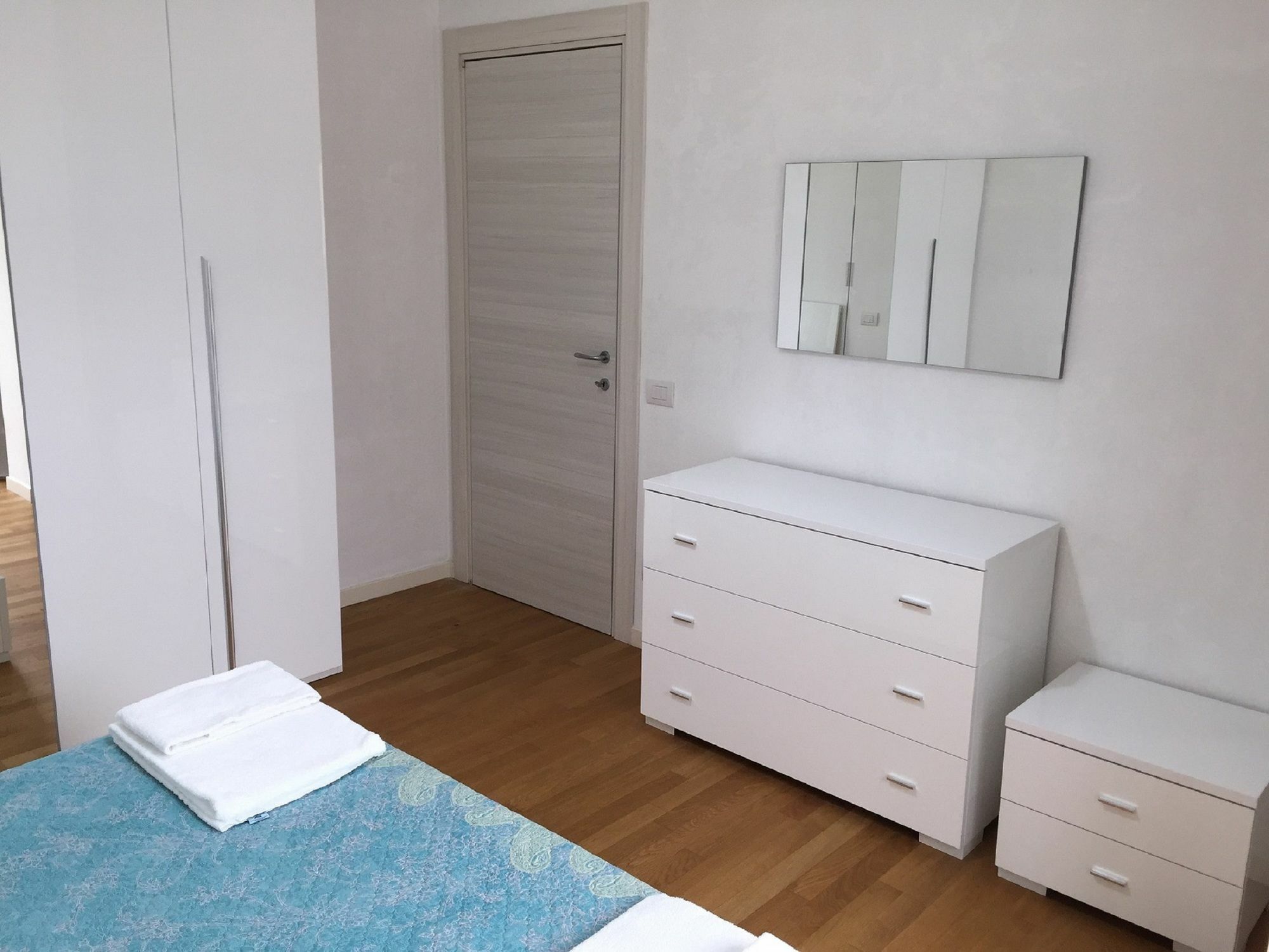 Red Line Apartments Milano Bagian luar foto