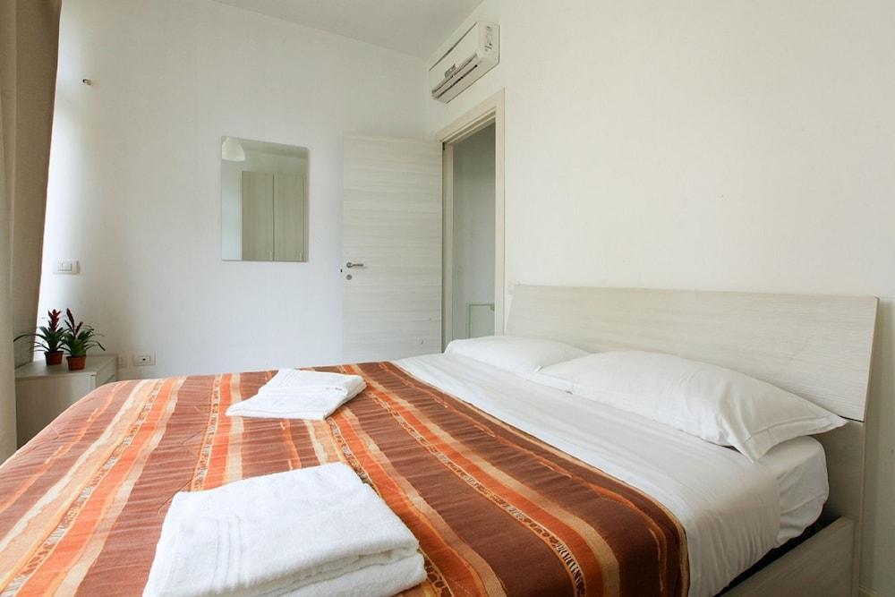 Red Line Apartments Milano Bagian luar foto