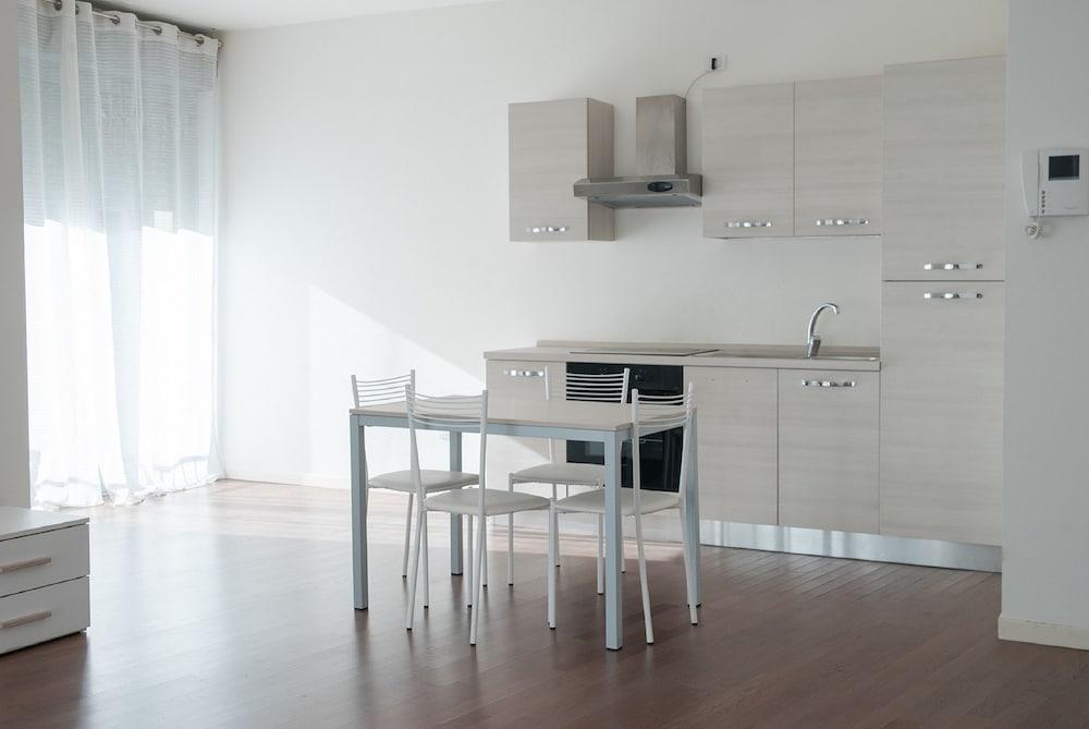 Red Line Apartments Milano Bagian luar foto
