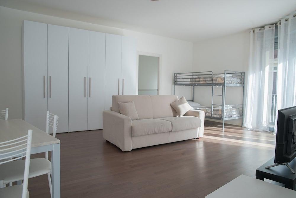 Red Line Apartments Milano Bagian luar foto